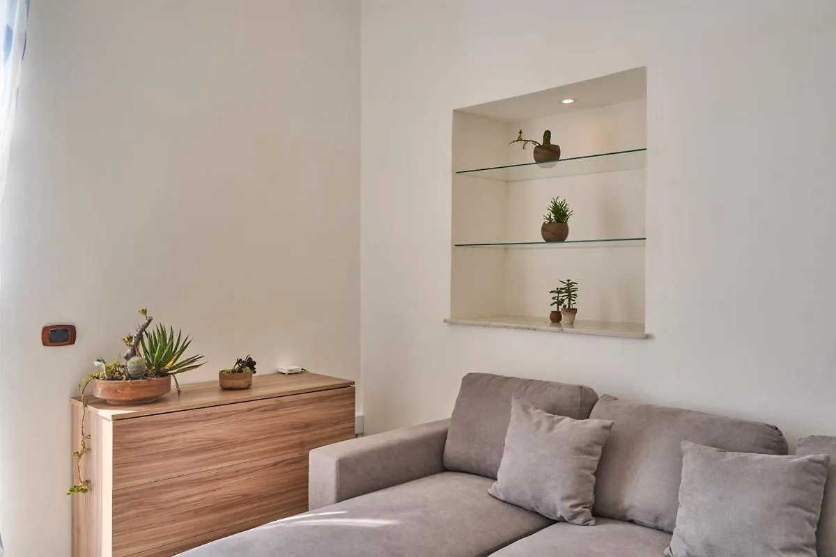 Apartment Vico Paradisiello 12 Naples